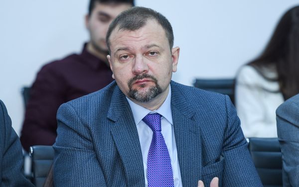 Старший научный сотрудник Института социально-политических исследований РАН Игорь Селезнев - Sputnik Азербайджан