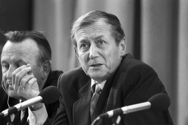 Советский поэт, лауреат Государственной премии СССР 1984 года Евгений Евтушенко, 1986 год  - Sputnik Азербайджан