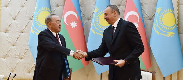 Президенты Азербайджана и Казахстана Ильхам Алиев и Нурсултан Назарбаев - Sputnik Азербайджан