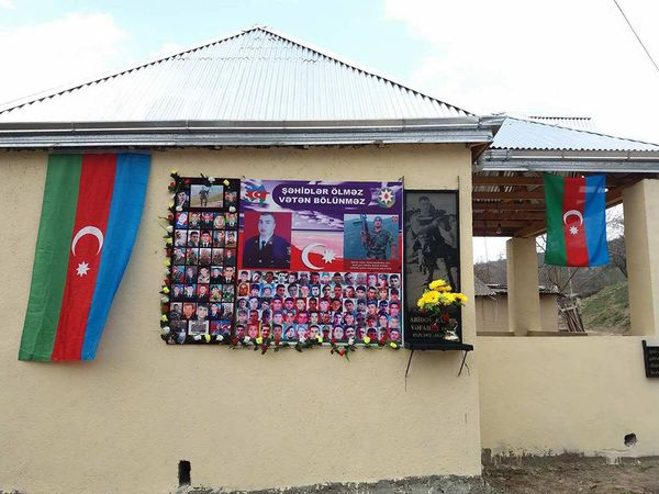 Абидовы в своем доме создали музей пямяти Бабека и других шехидов, павших за Родину - Sputnik Азербайджан