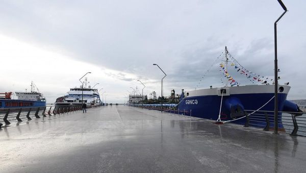 Судна на бакинском международном порту, фото из архива - Sputnik Азербайджан