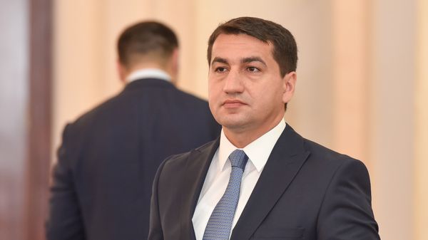 Заместитель заведующего отделом по внешней политике администрации президента Азербайджана Хикмет Гаджиев, фото из архива - Sputnik Азербайджан