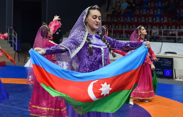 Открытие Кубка федерации борьбы Азербайджана по по вольной и греко-римской борьбе среди кадетов и юниоров - Sputnik Азербайджан