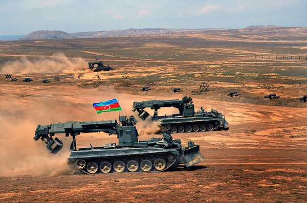 Танки ВС Азербайджана - Sputnik Азербайджан