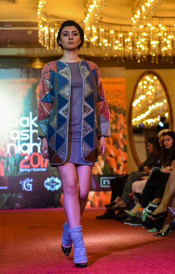 Весенний модный показ Baku Fashion Night 2017 - Sputnik Азербайджан