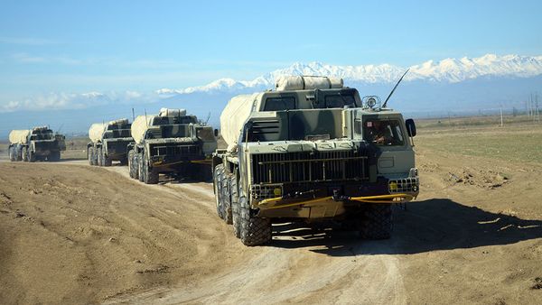 Широкомасштабные учения ВС Азербайджана, 16 апреля 2017 года - Sputnik Азербайджан