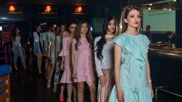 Полуфинал национального конкурса красоты Miss Top Model Azerbaijan-2017 - Sputnik Азербайджан