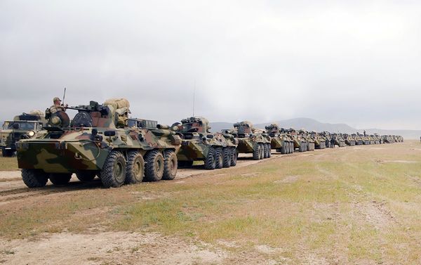 В соответствии с планом проведения учений войска выполняют боевые задачи - Sputnik Азербайджан
