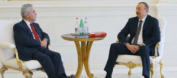 Президент Азербайджана Ильхам Алиев принял экс-президента Австрии Хайнца Фишера - Sputnik Азербайджан