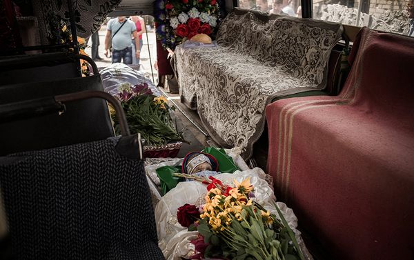 Фотопроект фотографа Валерия Мельникова Черные дни Украины - Sputnik Азербайджан