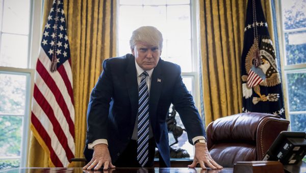 Президент США Дональд Трамп в Овальном кабинете, фото из архива - Sputnik Азербайджан
