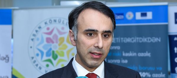 Заместитель начальника отдела человеческих ресурсов и тренинга Государственного агентства по оказанию услуг гражданам и социальным инновациям при Президенте АР Джахангир Гаджиев - Sputnik Азербайджан