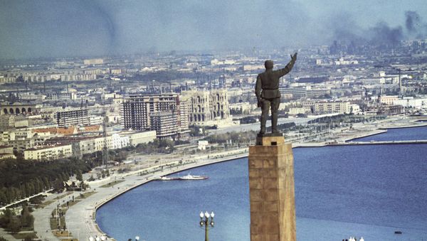 Вид на город Баку — столицу Советского Азербайджана, 1970 год - Sputnik Азербайджан