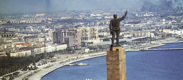 Вид на город Баку — столицу Советского Азербайджана, 1970 год - Sputnik Азербайджан