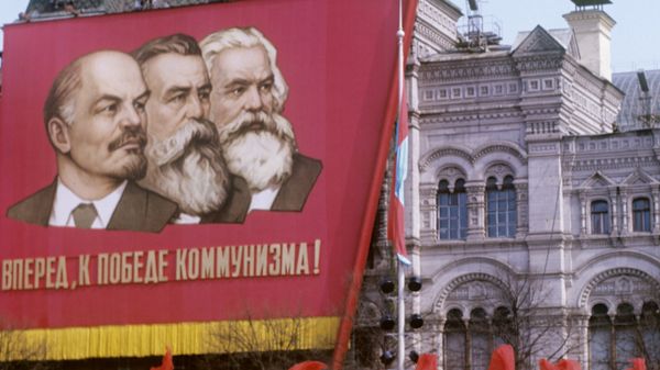 Парад физкультурников на Красной площади - Sputnik Азербайджан