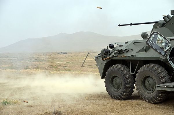 БМП производства РФ на полигоне в Азербайджане  - Sputnik Азербайджан