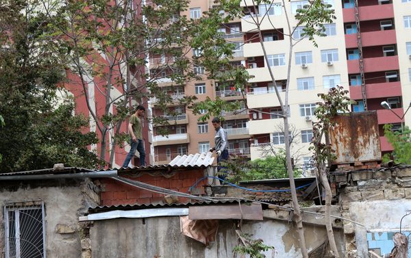 Текущее состояние домов по улице Сулеймана Рустама 193 - Sputnik Азербайджан