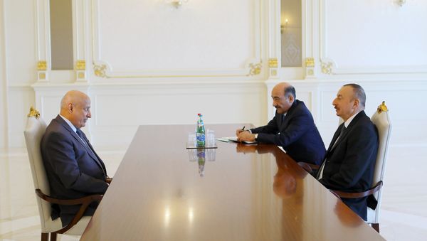 Президент Азербайджана Ильхам Алиев принял генерального директора ИСЕСКО Абдулазиза бин Османа аль-Тувейджри - Sputnik Азербайджан