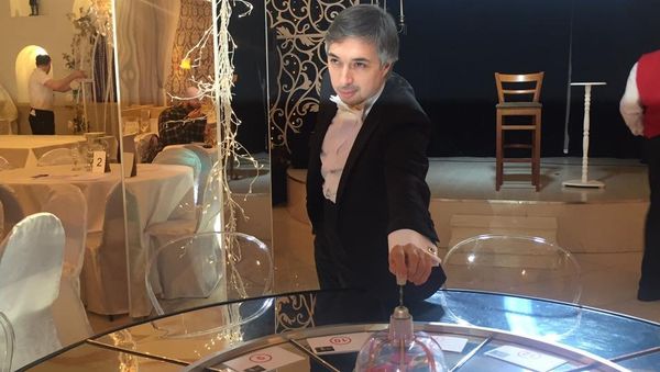 Ровшан Аскеров: если вы в нужной ситуации не примените прочитанное, то какой смысл от вашего чтения? - Sputnik Азербайджан