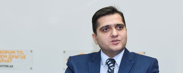 Политолог Эльхан Шахиноглу - Sputnik Азербайджан