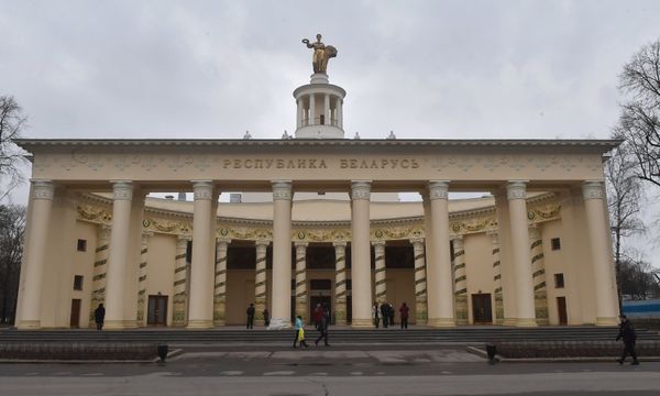 Павильон Республика Беларусь на территории Выставки достижений народного хозяйства в Москве - Sputnik Азербайджан