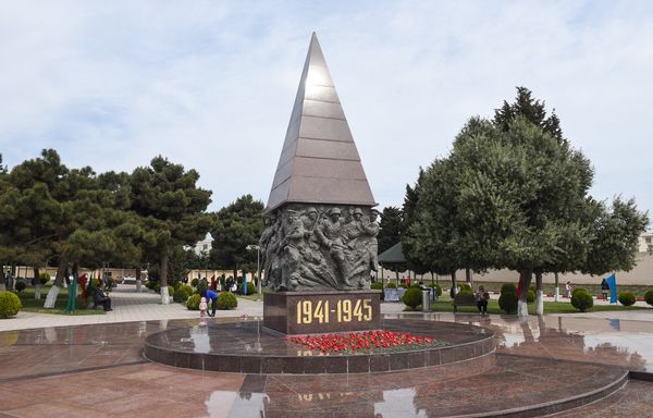 В Баку прошла акция Бессмертный полк, посвященная 72-й годовщине победы во Второй мировой войне - Sputnik Азербайджан