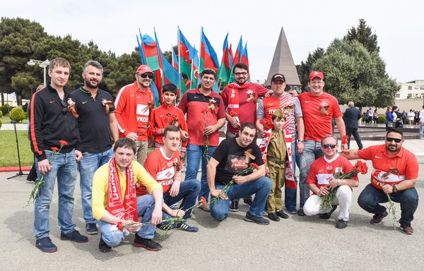 В Баку прошла акция Бессмертный полк, посвященная 72-й годовщине победы во Второй мировой войне - Sputnik Азербайджан