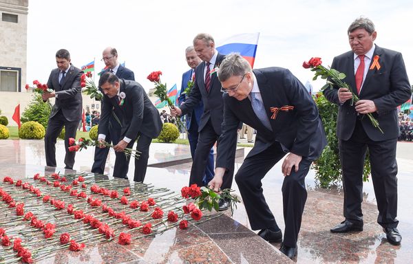 В Баку прошла акция Бессмертный полк, посвященная 72-й годовщине победы во Второй мировой войне - Sputnik Азербайджан