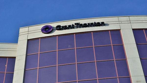 Британская компания Grand Thronton - Sputnik Азербайджан