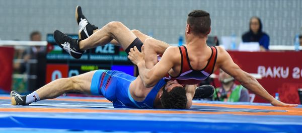 Финалы греко-римской борьбы в весовых категориях 59, 71, 80, 98 килограмм IV Игр Исламской солидарности - Sputnik Азербайджан