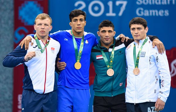 Финалы греко-римской борьбы в весовых категориях 59, 71, 80, 98 килограмм IV Игр Исламской солидарности - Sputnik Азербайджан
