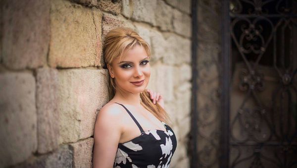 Новая фотосессия обладательница титула II Vice Mrs. Top of the World-2015 Теграны Бахрузи - Sputnik Азербайджан