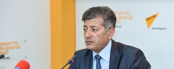 Директор Центра нефтяных исследований Ильхам Шабан - Sputnik Азербайджан