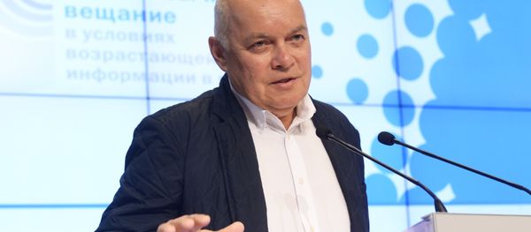 Генеральный директор МИА Россия сегодня Дмитрий Киселев выступает на третьем Международном форуме русскоязычных вещателей - Sputnik Азербайджан