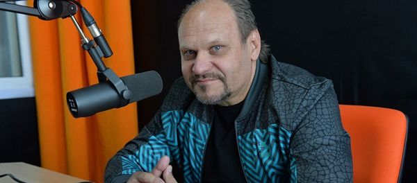 Ведущий радио Sputnik Беларусь Вячеслав Шарапов - Sputnik Азербайджан