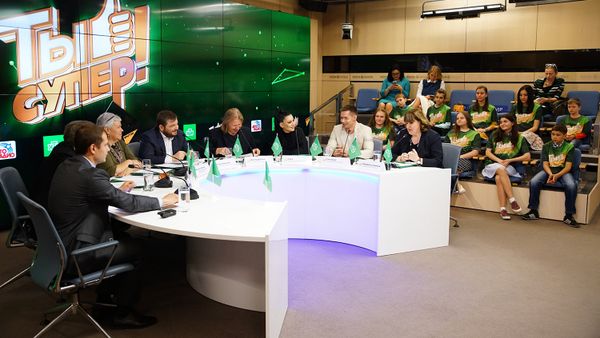 Пресс-конференция финалистов, членов жюри и организаторов международного детского вокального конкурса Ты супер! - Sputnik Азербайджан