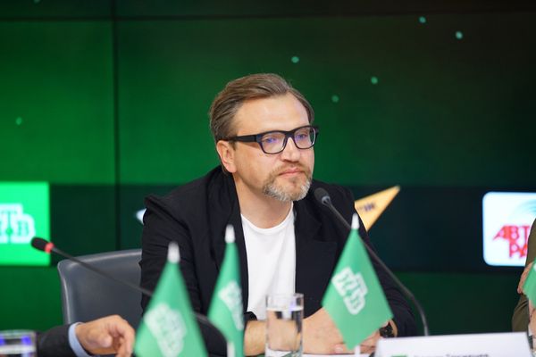 Ведущий международного детского вокального конкурса Ты супер! Вадим Такменев - Sputnik Азербайджан