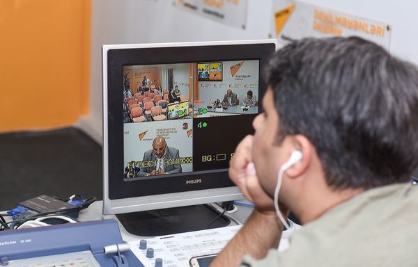 Видеомост в Мультимедийном пресс-центре Sputnik Азербайджан, посвященный месяцу Рамазан - Sputnik Азербайджан