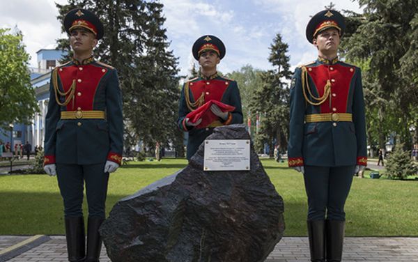 Министр обороны АР генерал-полковник Закир Гасанов на заседании Совета Министров Обороны СНГ в Москве - Sputnik Азербайджан