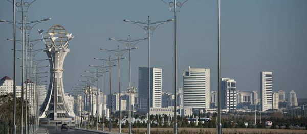 Монумент Благополучие (Акбугдай) в Ашхабаде. - Sputnik Азербайджан