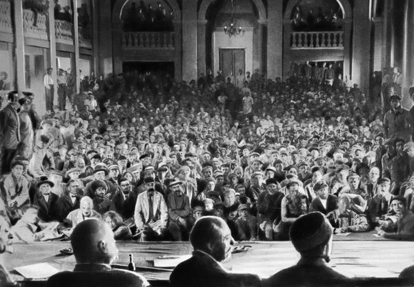 Заседание Совета с участием бакинских комиссаров. Баку, 1917 год - Sputnik Азербайджан