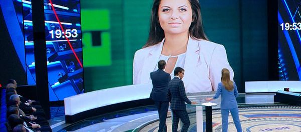 Симоноьян отвечает президенту Франции: мы были ни за, ни против Макрона - Sputnik Азербайджан