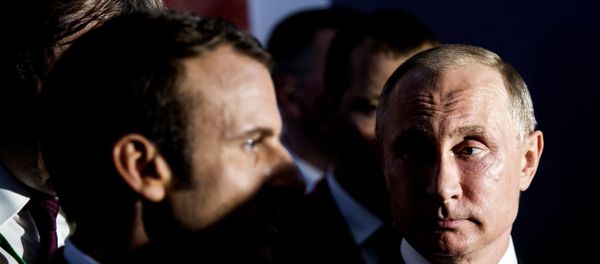 Встреча президентов Франции и России Эммануэля Макрона и Владимира Путина, Версаль, 29 мая 2017 года - Sputnik Азербайджан