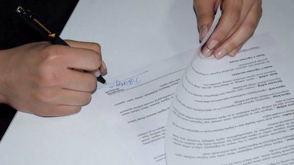 Подписание договора страхования - Sputnik Азербайджан