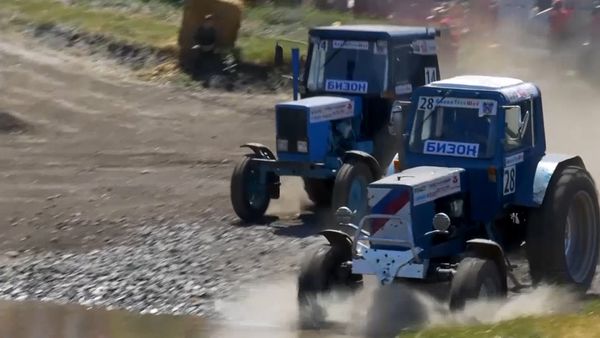Гонки на тракторах  Bizon Track Show в Ростове-на-Дону - Sputnik Азербайджан