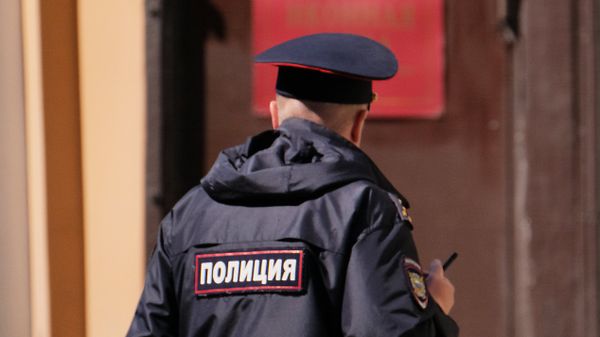 Сотрудник полиции на улице Москвы, фото из архива - Sputnik Азербайджан