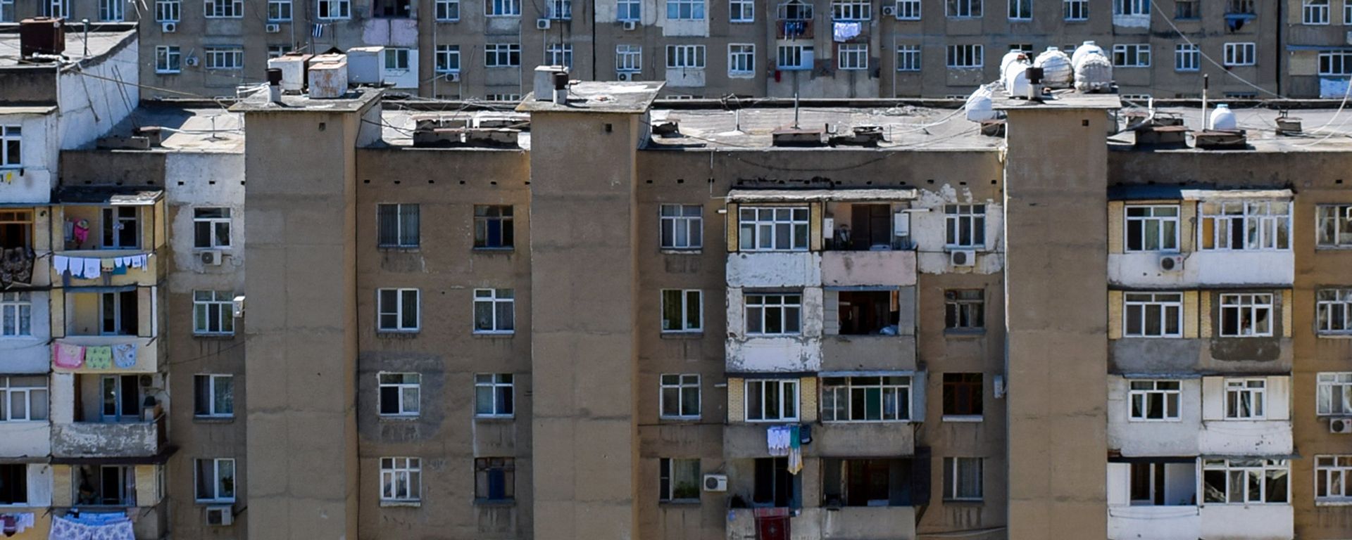 Жилые дома в Хатаинском районе Баку, фото из архива - Sputnik Азербайджан, 1920, 26.04.2023