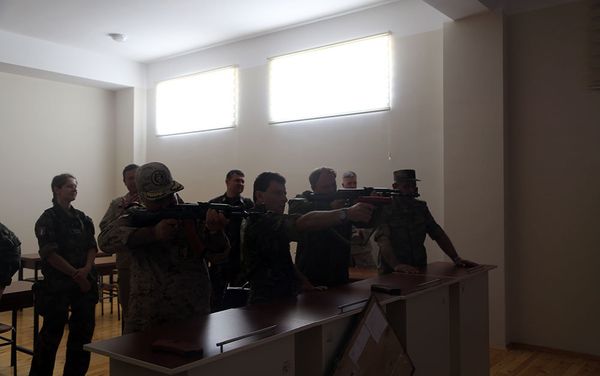 Военные атташе и представители аппаратов военных атташе, аккредитованные в Азербайджане, посетили воинскую часть - Sputnik Азербайджан