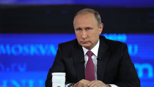 Прямая линия с президентом РФ В. Путиным - Sputnik Азербайджан