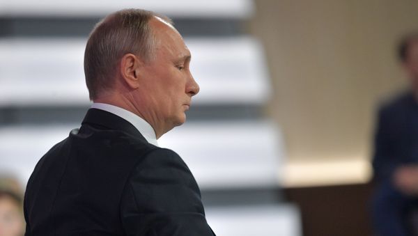 Прямая линия с президентом РФ В. Путиным - Sputnik Азербайджан